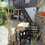 Apartmán студио в близост до църквата и центъра на града